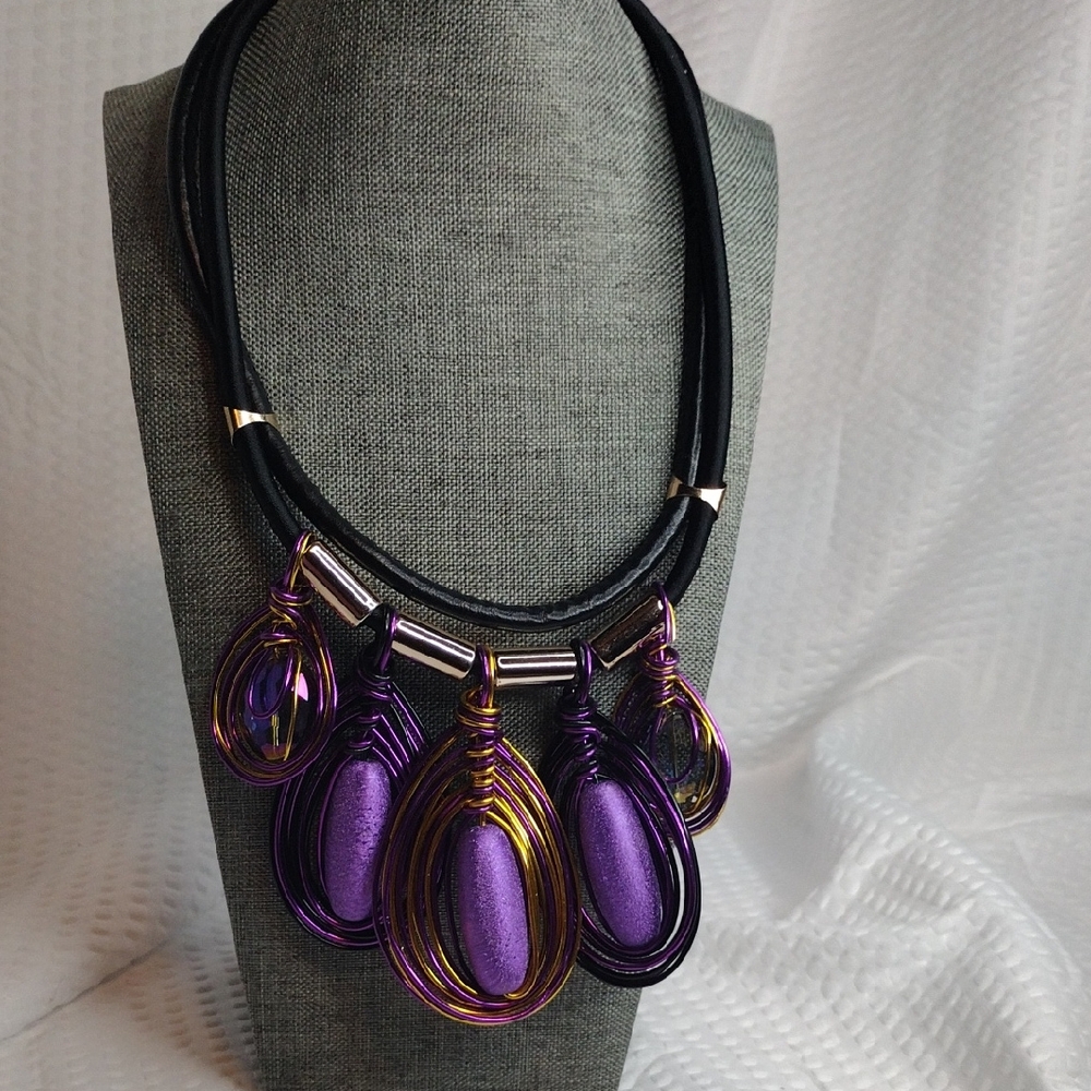 Chic Purple and Gold Women's Necklace